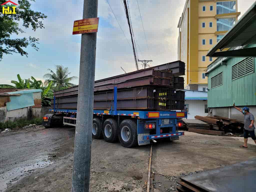 Thep-Chu-I-Xay-Dung-Thep-Sang-Chinh-Steel
