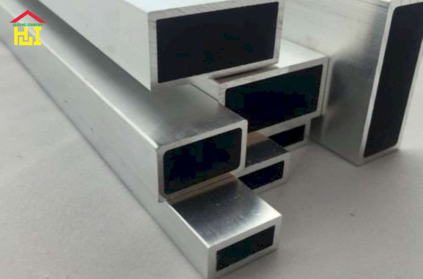 Ưu điểm và ứng dụng của thép hộp 25x50
