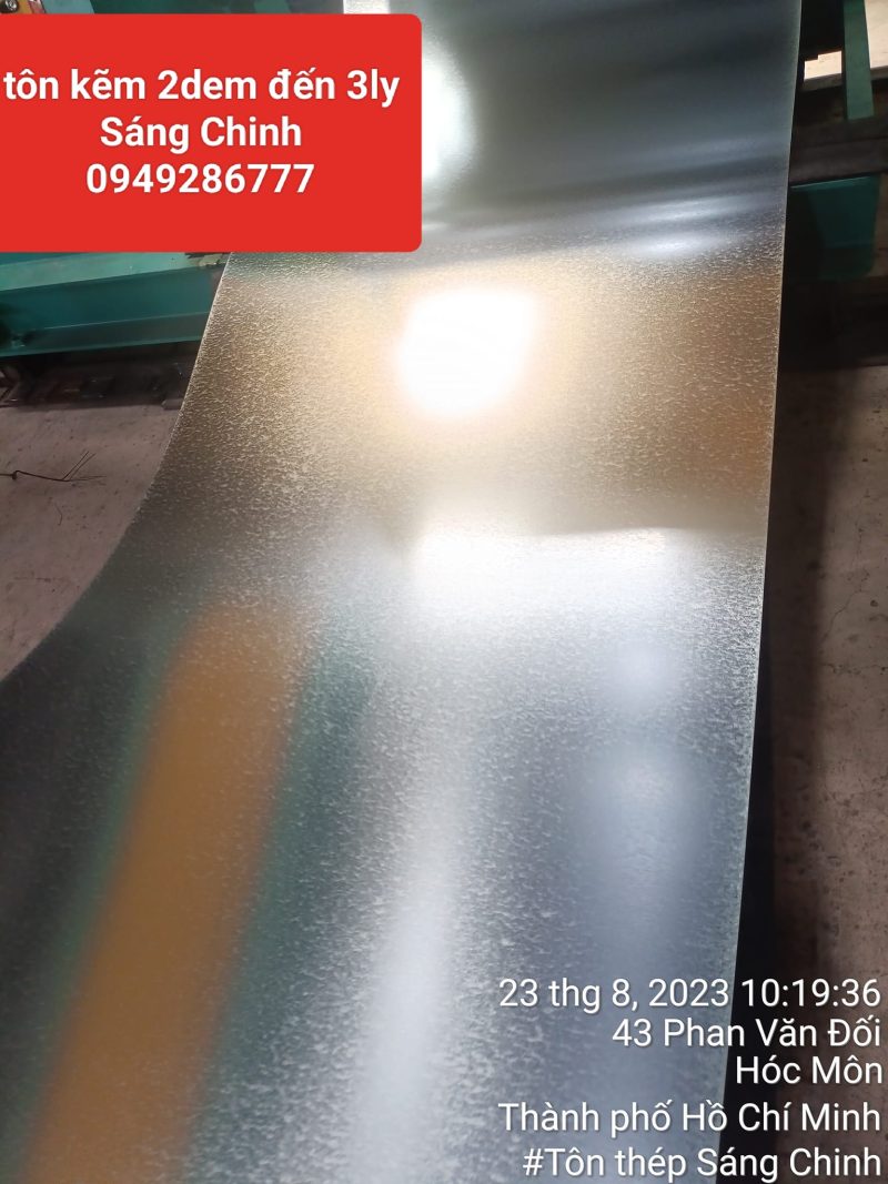 Hình 1: Tôn kẽm tại Tôn Thép Sáng Chinh