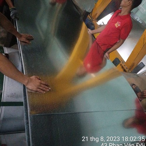 Hình 4: Tôn kẽm tại Tôn Thép Sáng Chinh