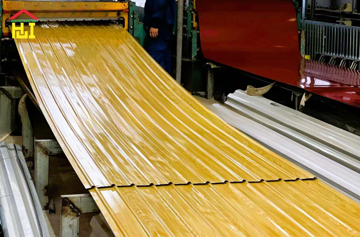 Ưu điểm nổi bật của tôn 13 sóng Sáng Chinh