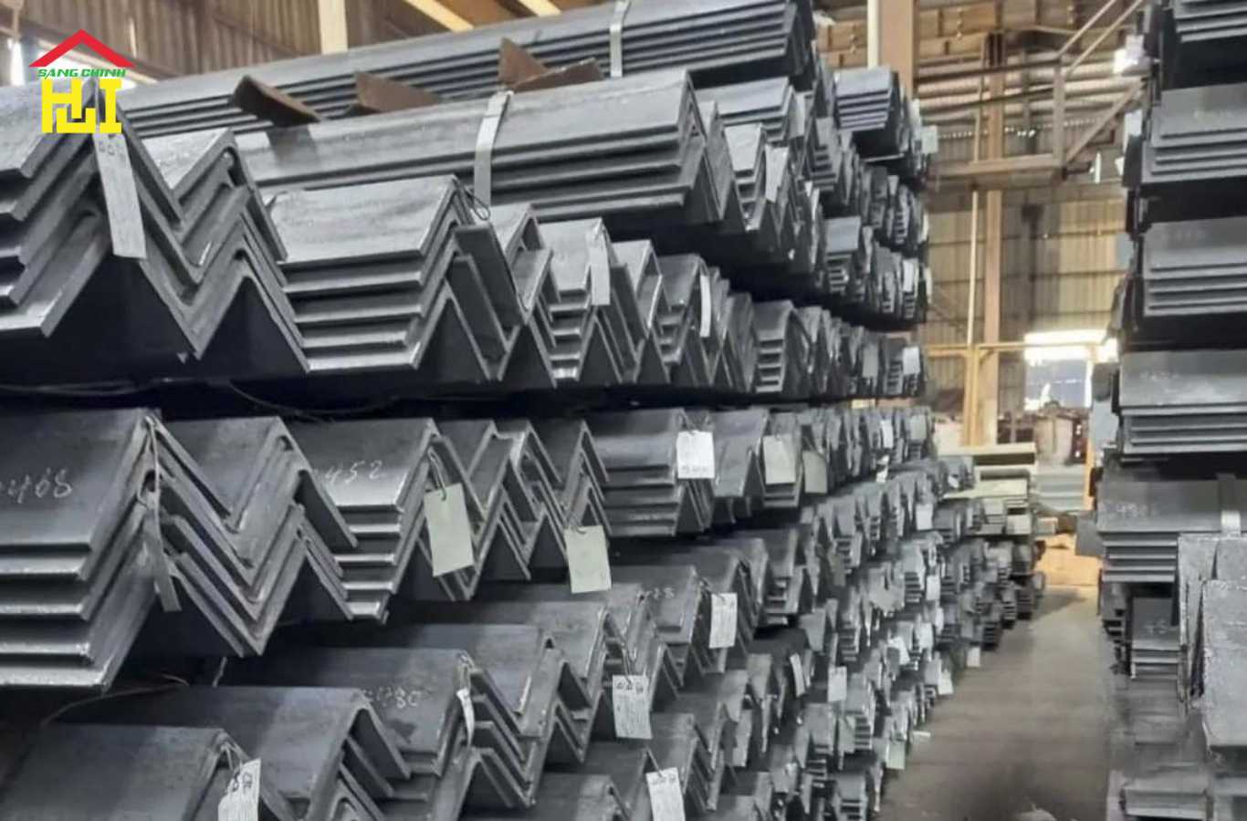 Mua sắt V120 chính hãng, giá tốt tại Tôn Thép Sáng Chinh