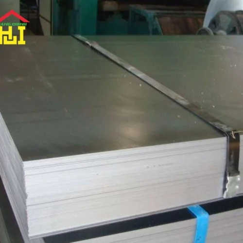 giá thép tấm Hòa Phát