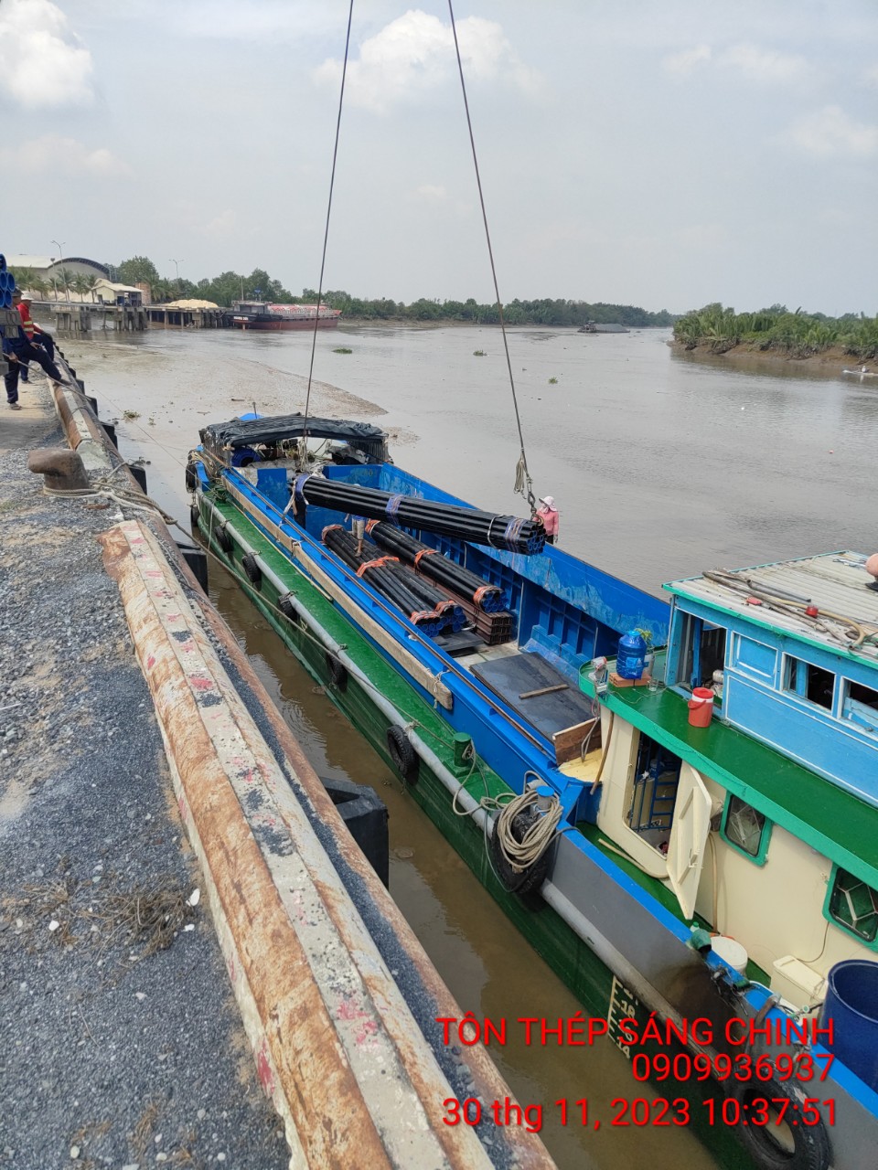 Hình ảnh thép ống đen tại Tôn thép Sáng Chinh