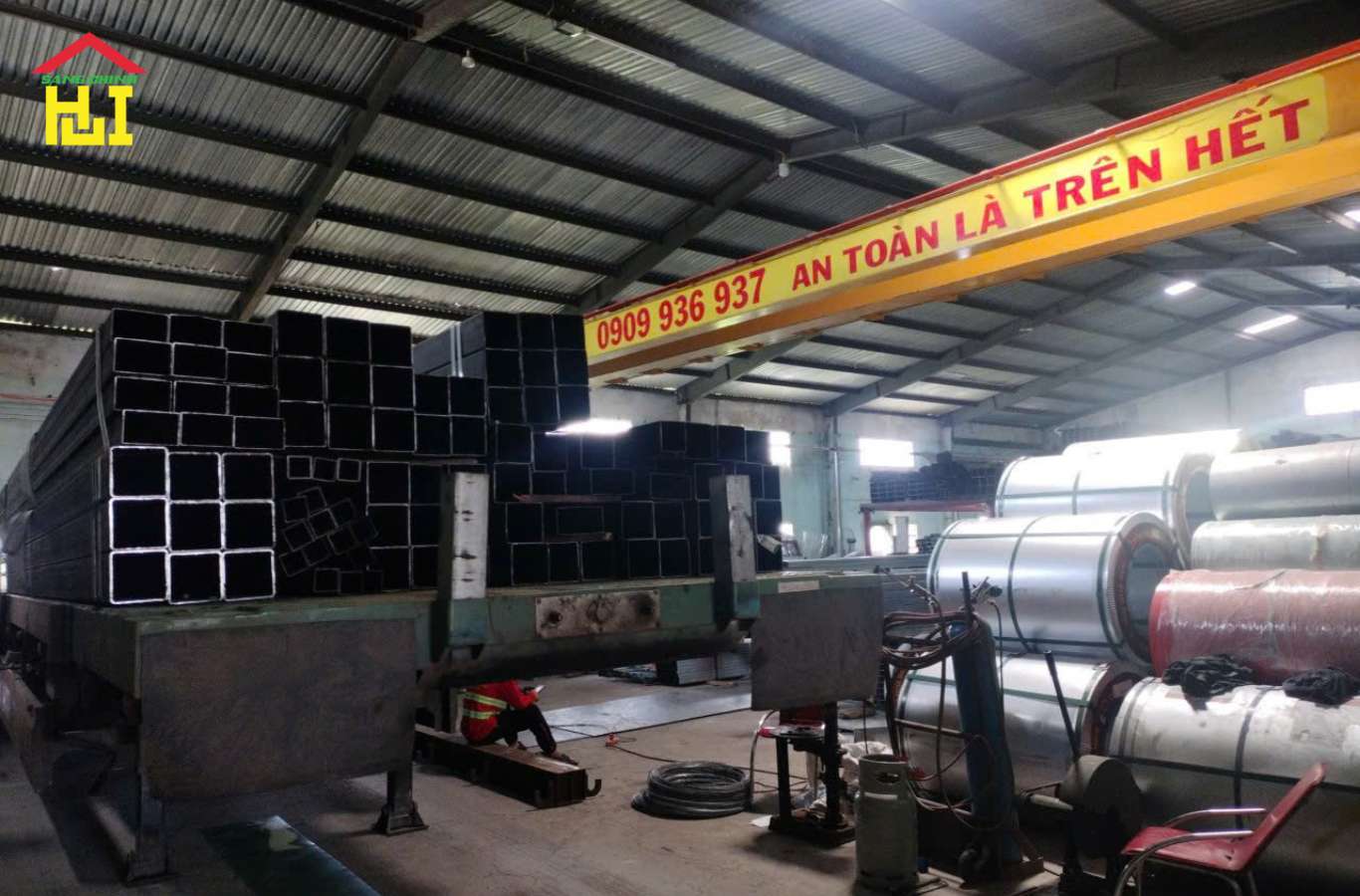  Thép hộp 150x150 được sản xuất theo các tiêu chuẩn JIS G3466, ASTM A500 và TCVN.