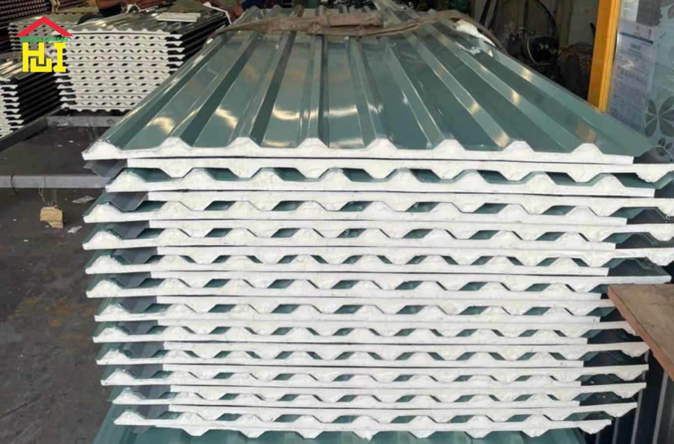 Thông số kỹ thuật của tôn PU cách nhiệt
