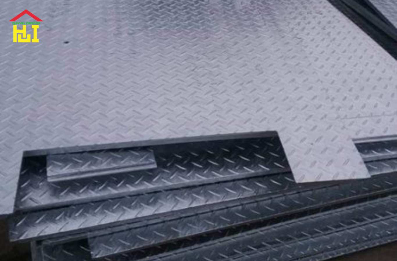 Quy cách kích thước thông dụng của thép tấm gân