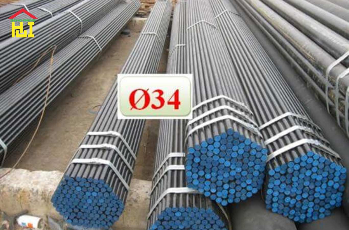 Thép ống đúc phi 34 là loại ống thép có đường kính ngoài 34mm, được sản xuất bằng phương pháp đúc liền khối. 