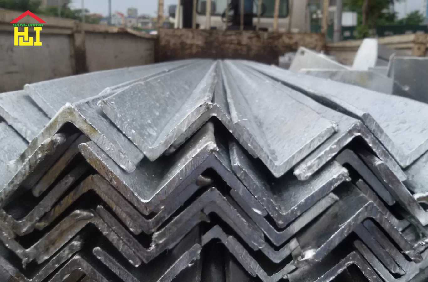 Tổng quan về sắt V100