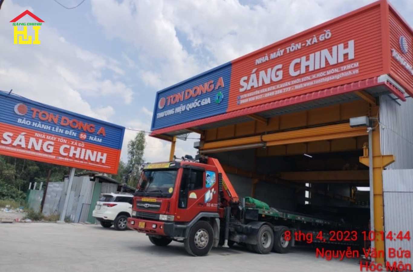Tôn Thép Sáng Chinh luôn đặt chất lượng dịch vụ và trải nghiệm khách hàng lên hàng đầu.