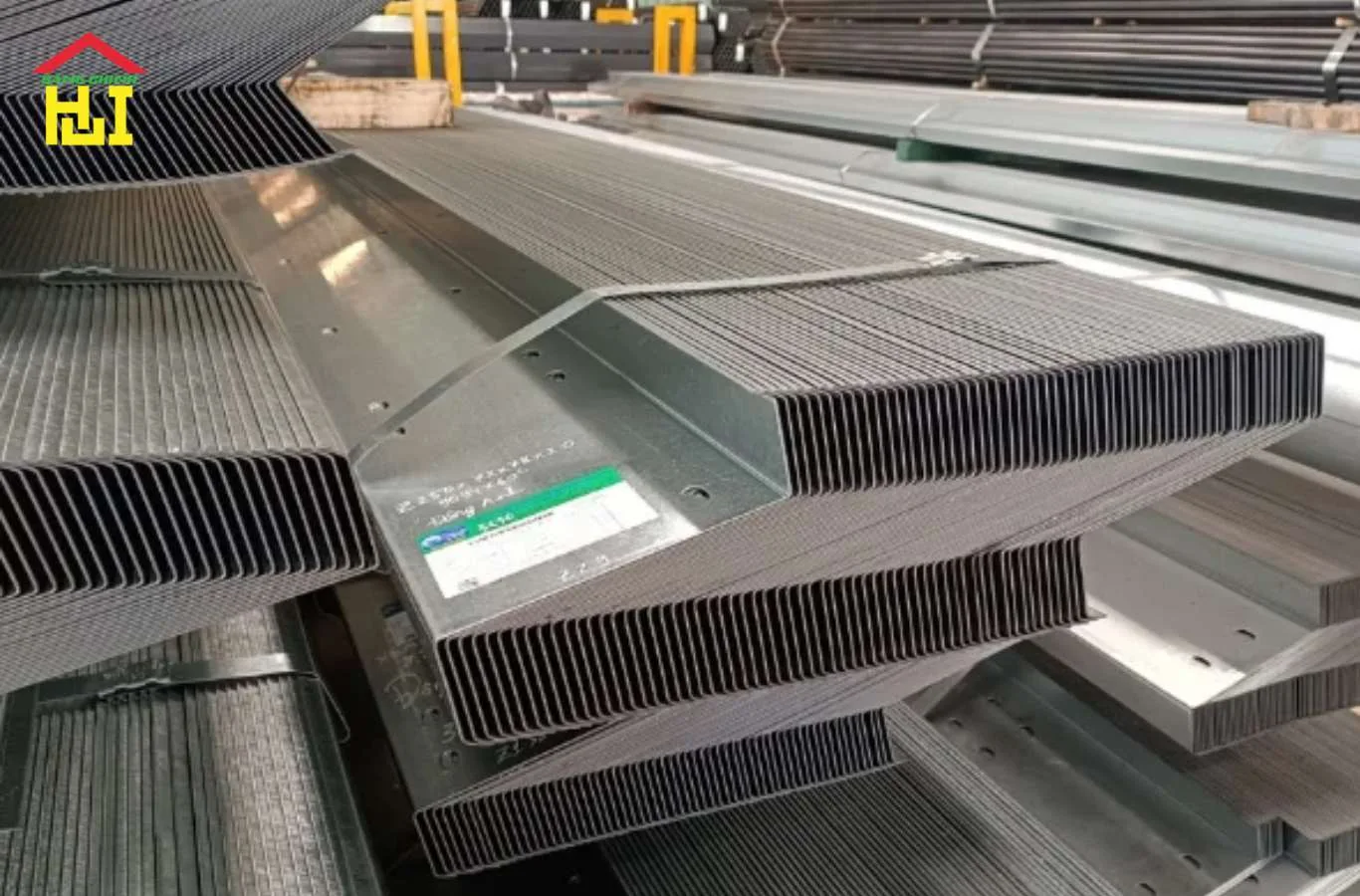 Xà gồ Z275 13 Những đặc tính kỹ thuật nổi bật của xà gồ Z275